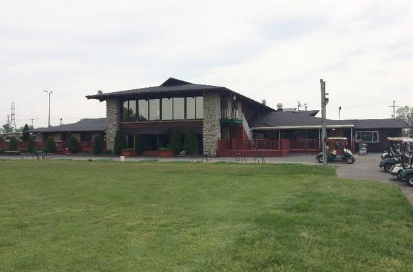 Southmoor Golf Club Bar & Grill - Real Estate Listing Photo